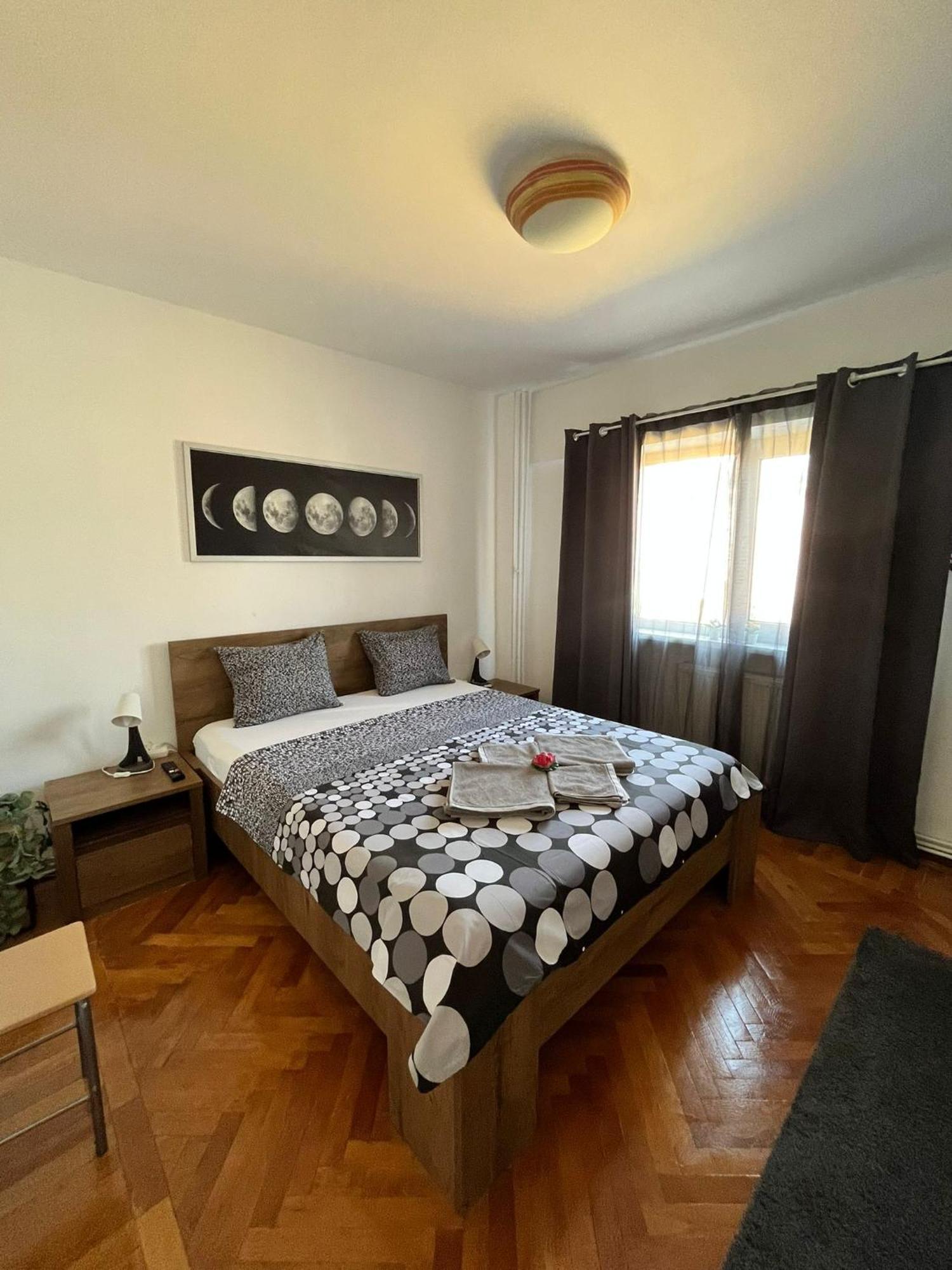 פלוייסטי Picadilly Apartment מראה חיצוני תמונה