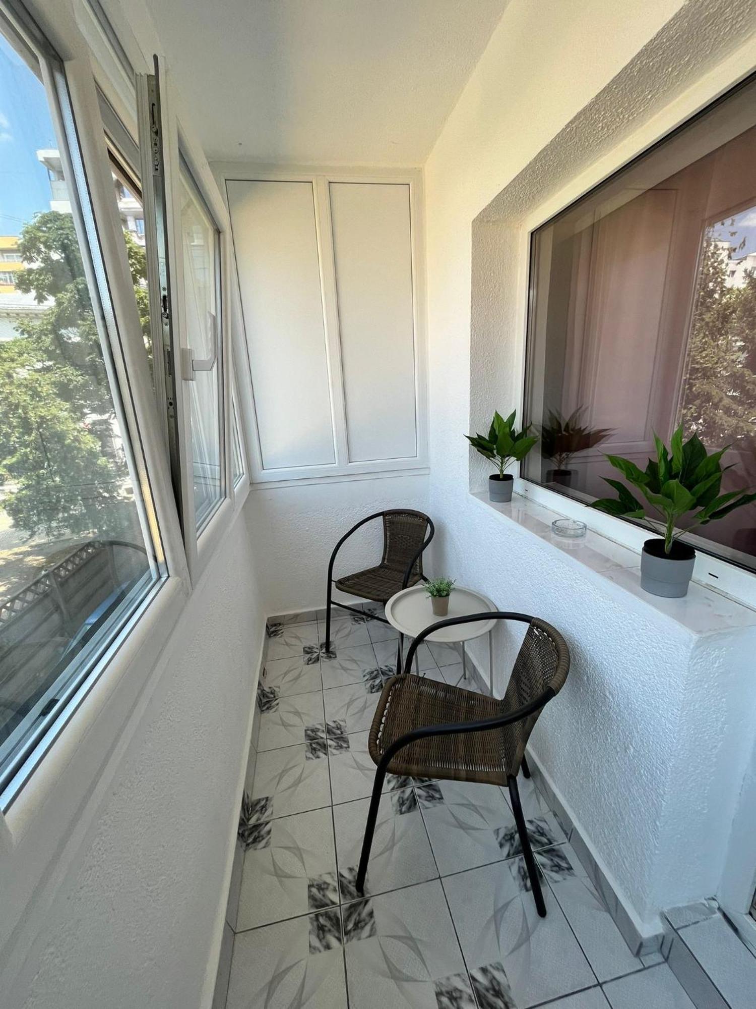 פלוייסטי Picadilly Apartment מראה חיצוני תמונה